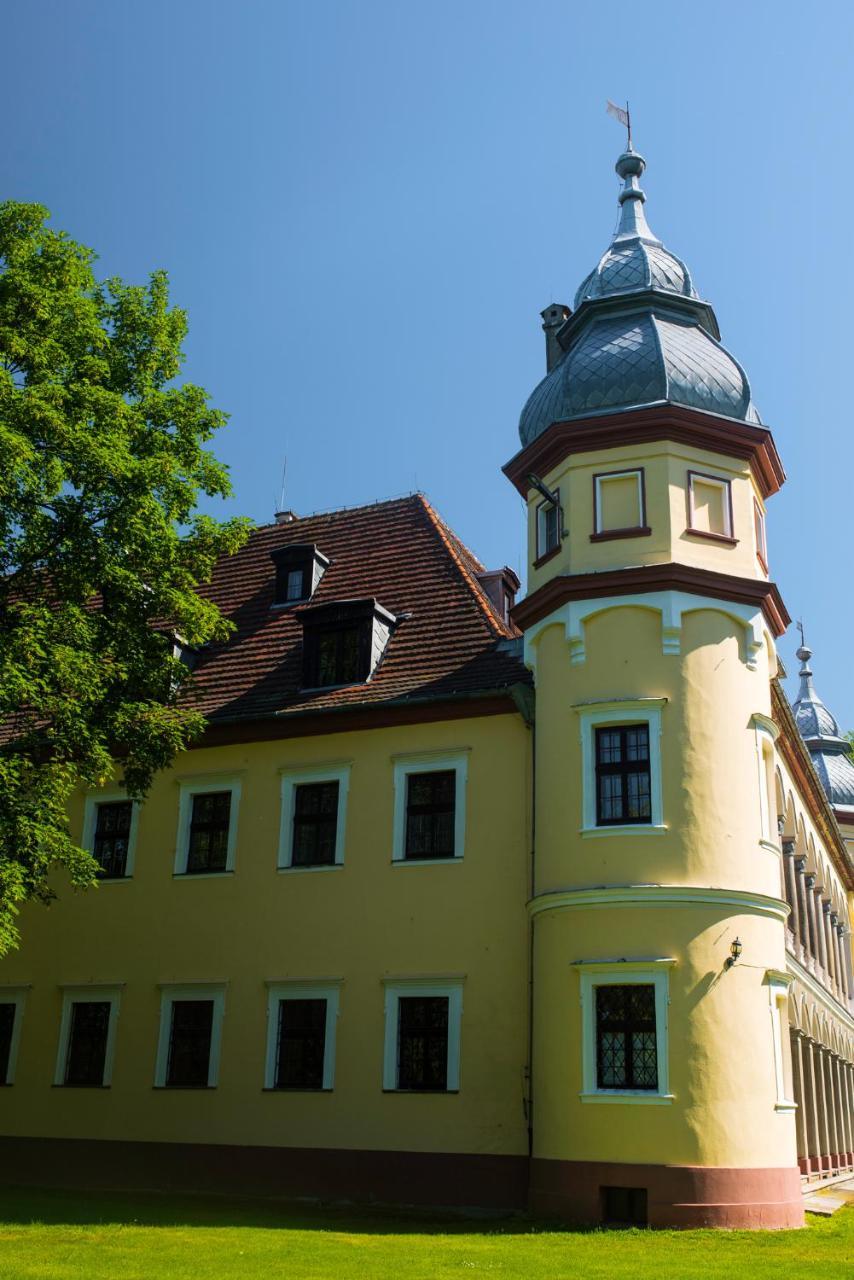 Palac Krobielowice Hotel Kąty Wrocławskie Eksteriør billede